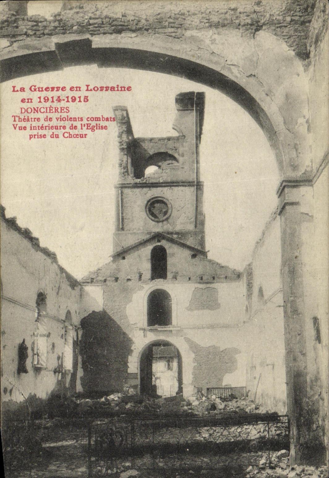 Doncières — Vue intérieure de l'église après les combats — La Guerre en Lorraine en 1914-1915