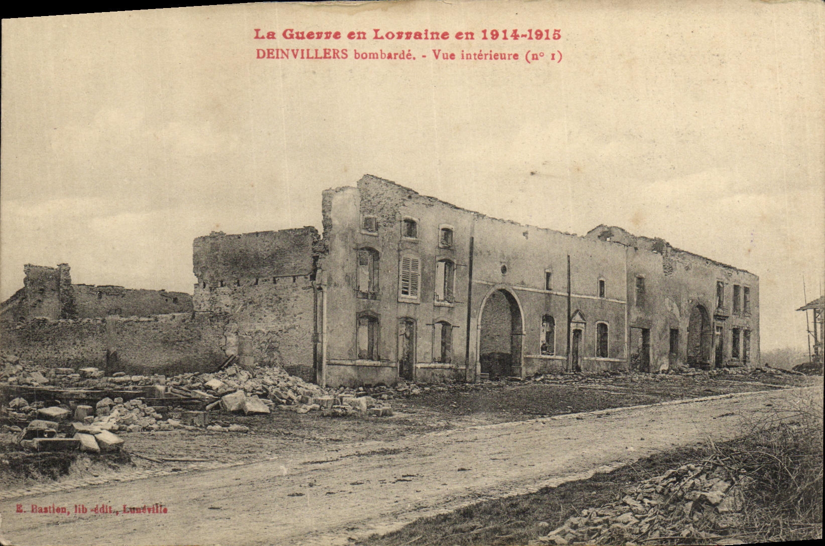 CPA Militaria La Guerre en Lorraine Deinvillers Bombarde Vue Interieure