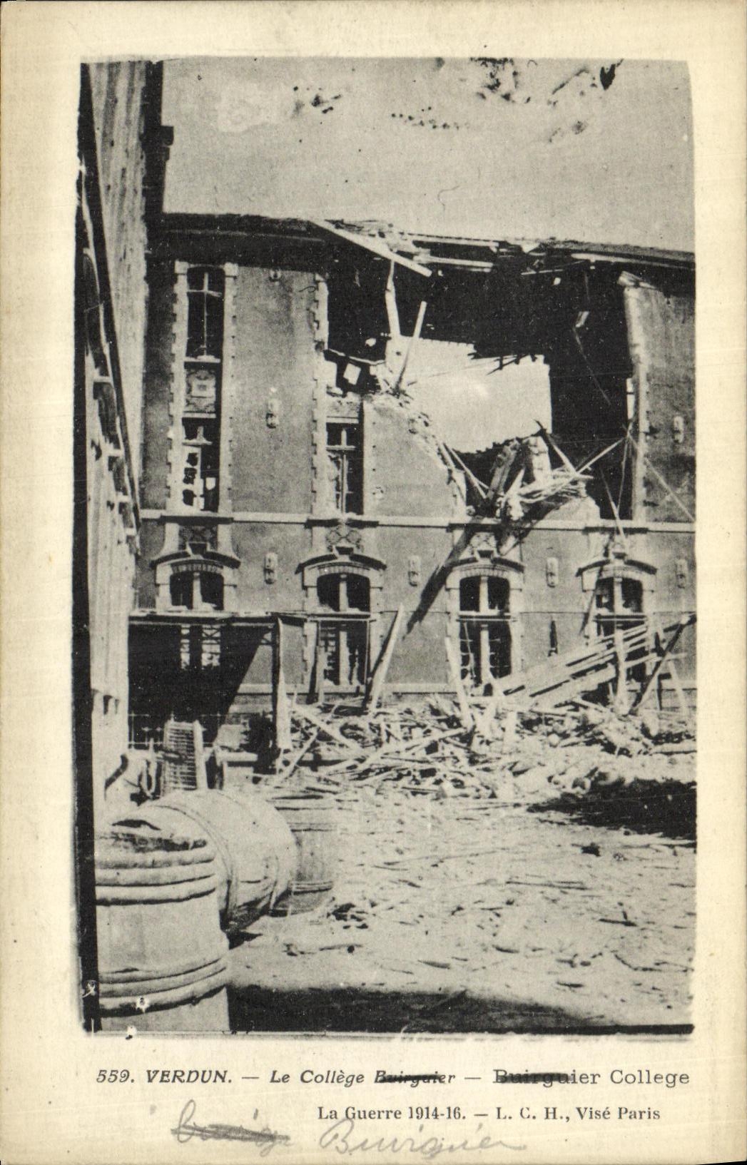 Verdun — Das zerstörte Collège Beiguerie — L. C. H., Genehmigt Paris