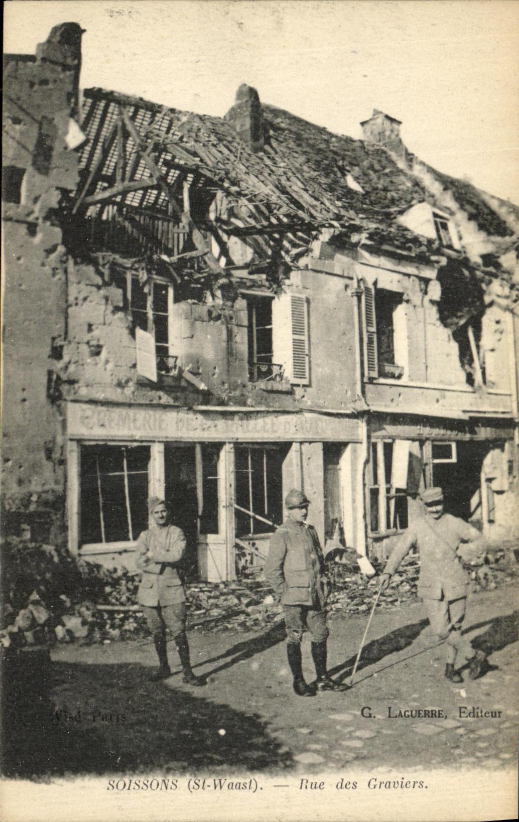CPA Militaria Soissons Rue des Graviers