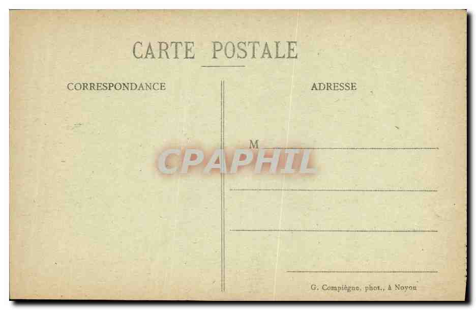 Ruines de la chapelle au Mont-Renaud près Noyon — après la guerre — G. Compiègne, phot. à Noyon — Verso