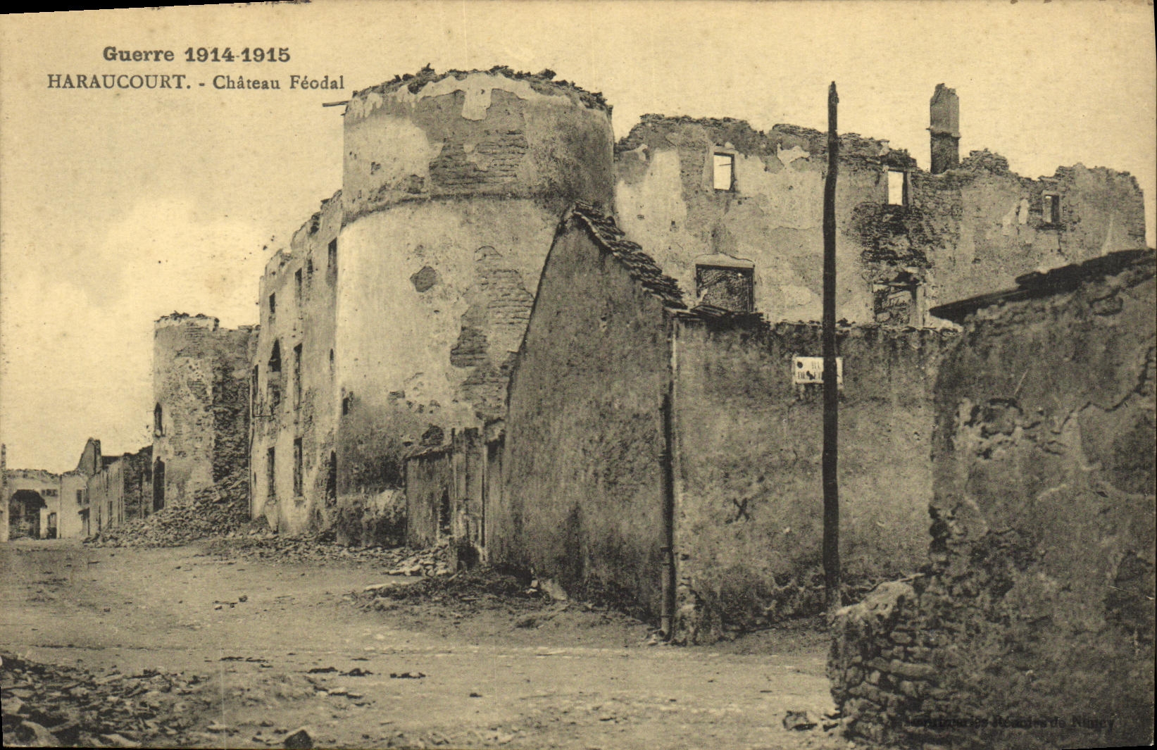 CPA Haraucourt Chateau Feodal Militaria