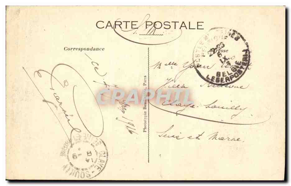 CPA Loo Interier du L Eglise apres le bombardement Militaria — Rückseite