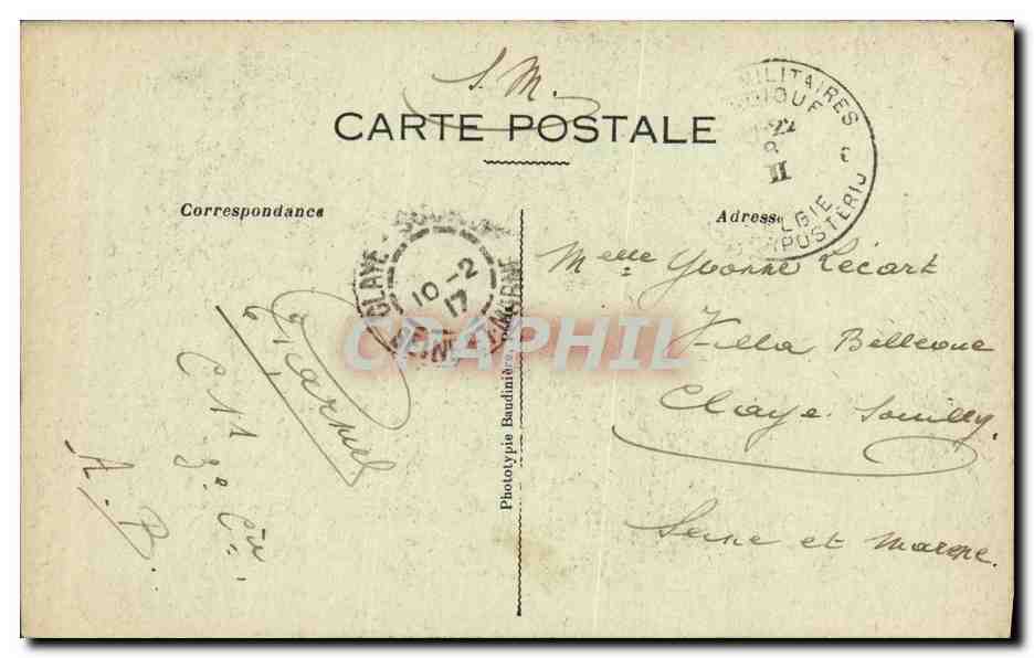 CPA Loo La Place de l Eglise et la Tour de l Hotel de Ville bombardees Militaria — Rückseite