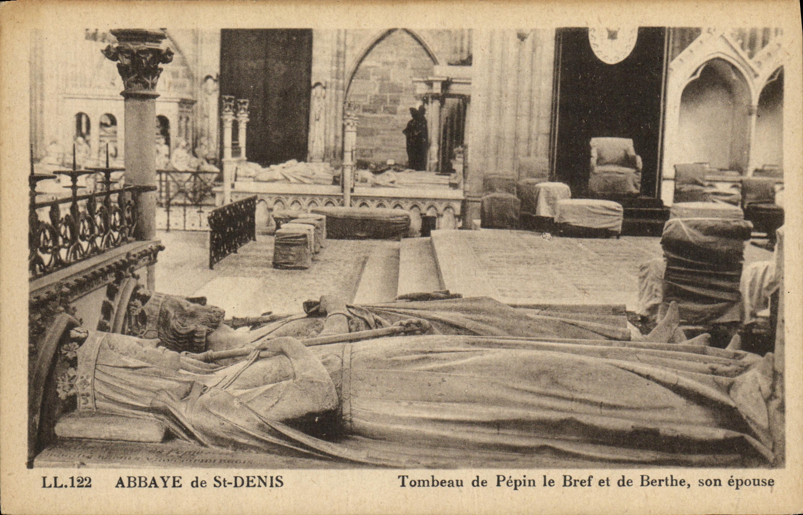 Abbaye de St-Denis — Tombeau de Pépin le Bref et de Berthe, son épouse — LL.122