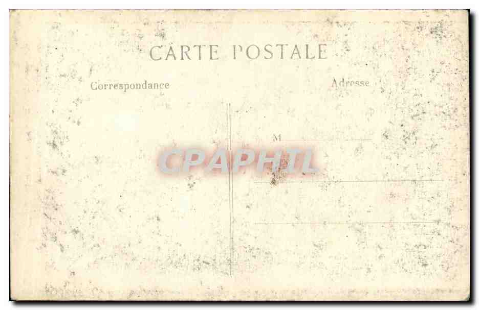 CPA Ypres Interieur des halles apres le bombardement Militaria — Rückseite