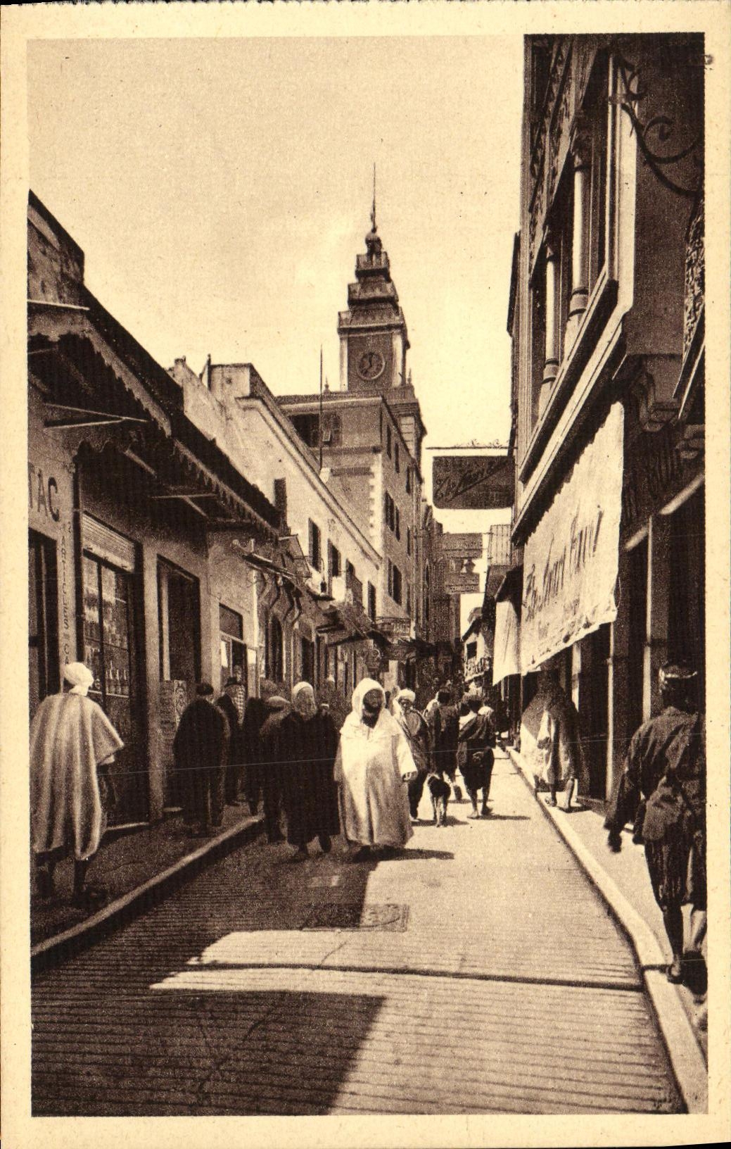 CPA Tanger rue Des Siaghins et l eglise catholique