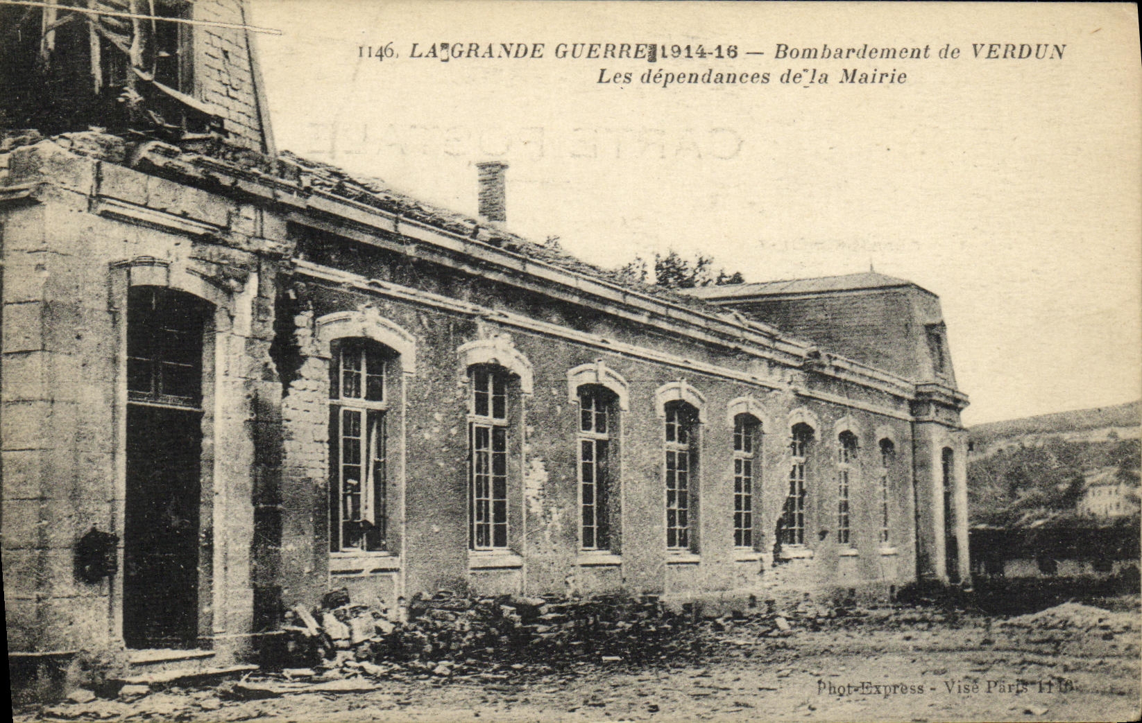 Verdun — Bombardement de la mairie — Phototypie Bardinier, Paris