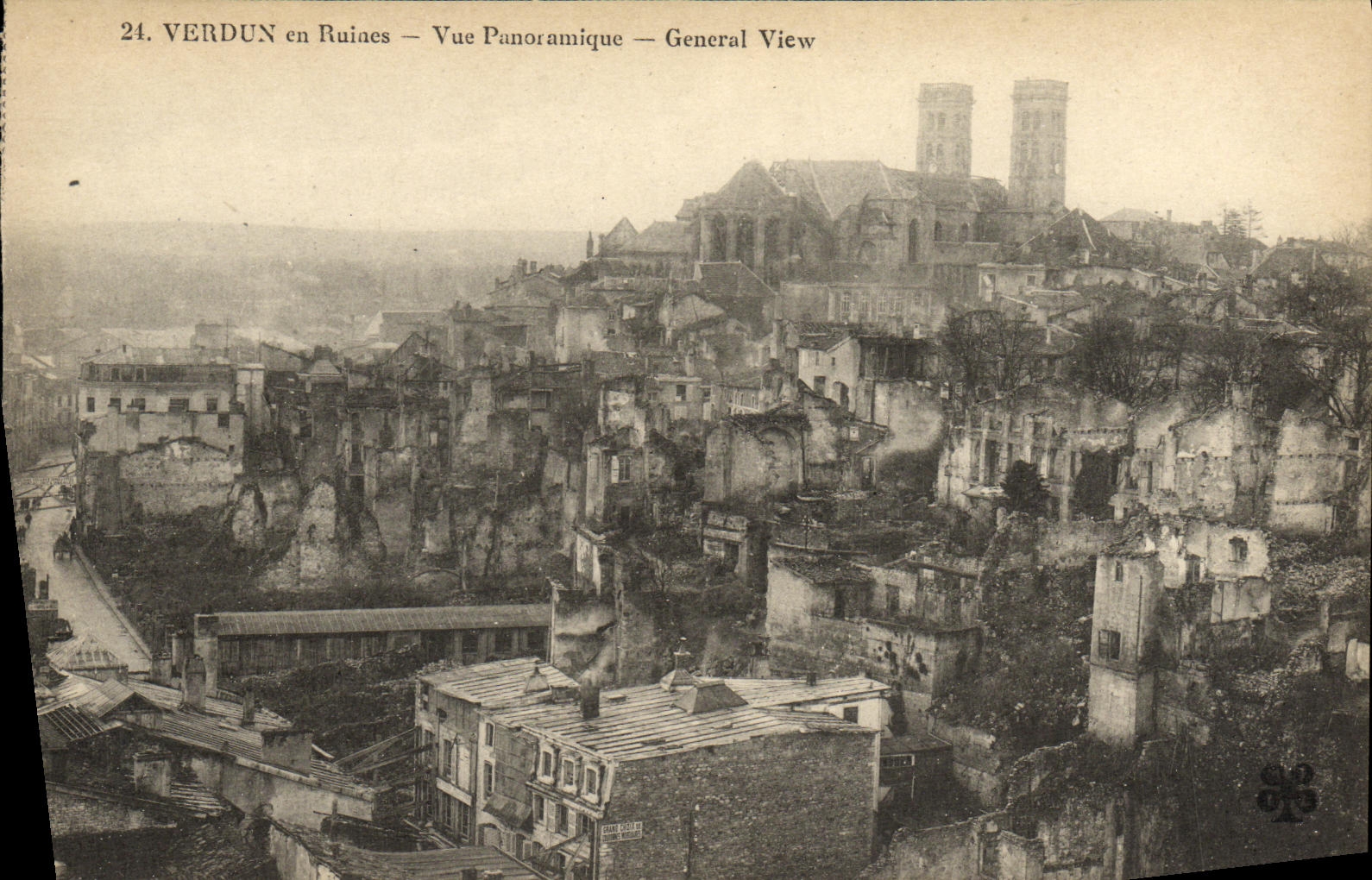 Verdun en Ruines — Vue Panoramique — General View — HAM COLLE