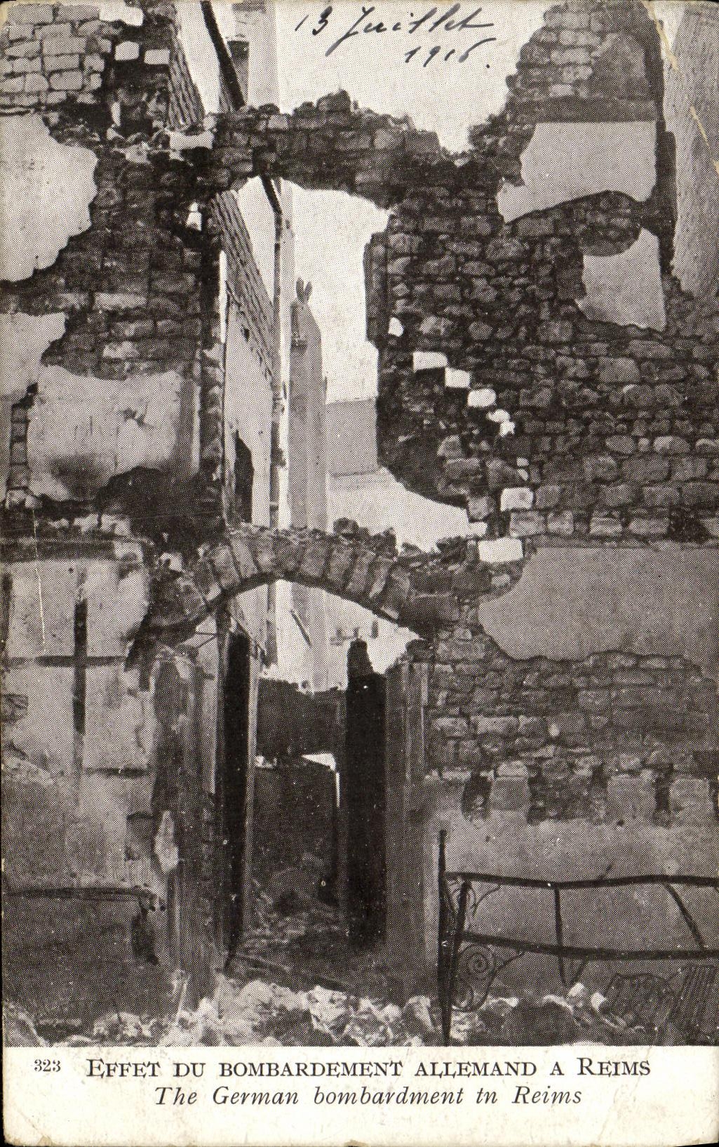 Effet du bombardement allemand à Reims — 13 juillet 1916 — série 323
