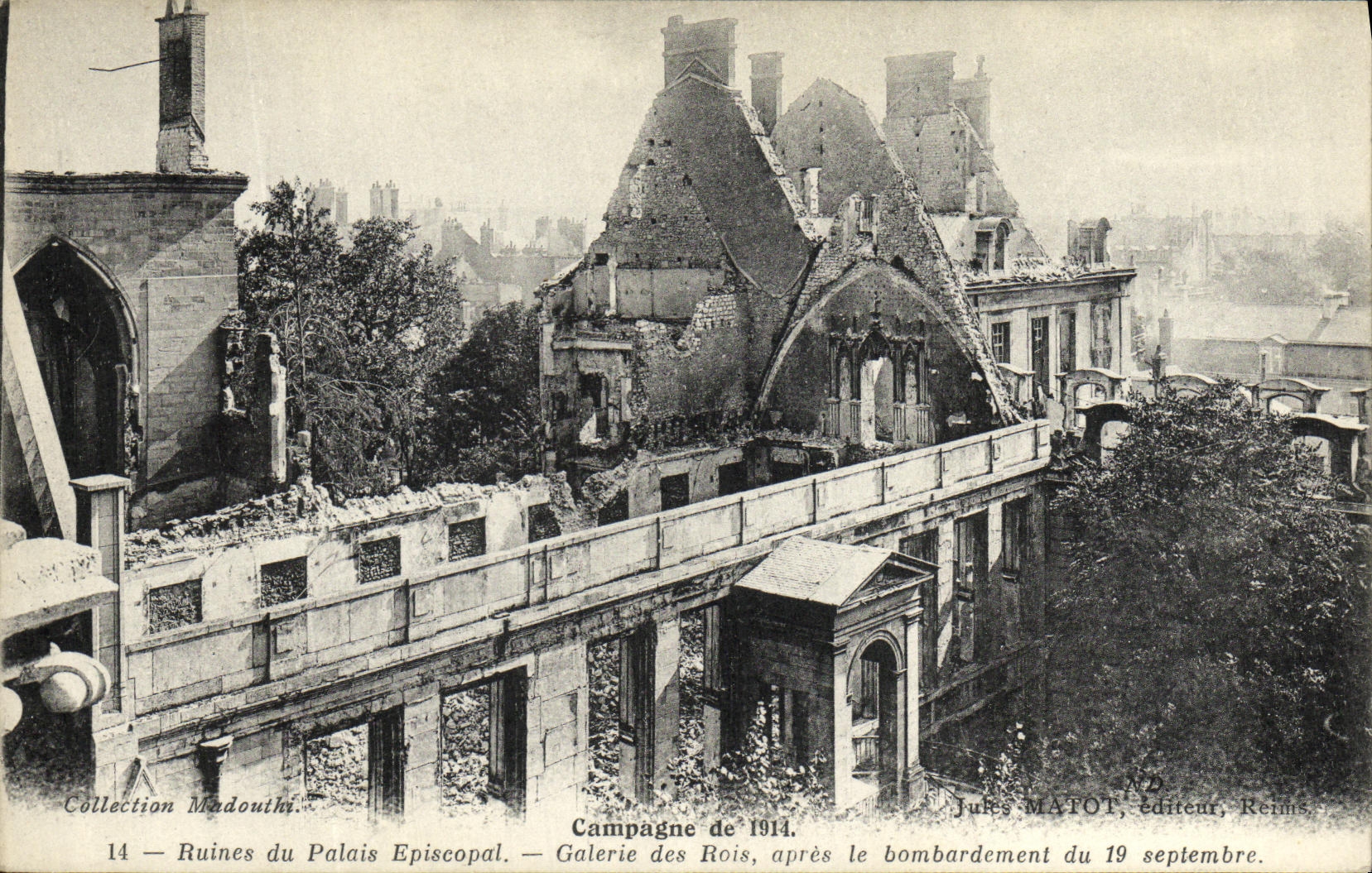 CPA Militaria Ruines du Palais Episcopal Galerie des rois 