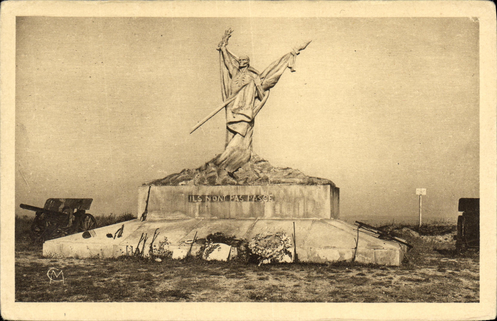 Plateau du Mort-Homme — Monument aux Morts de la 69e Division — éditeur Photo-Verdun
