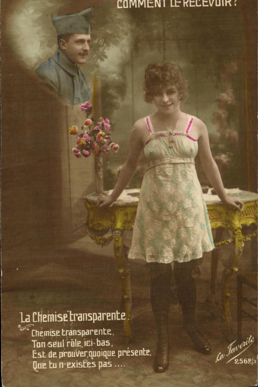 CPA Militaria La Chemise transparente Femme Soldat