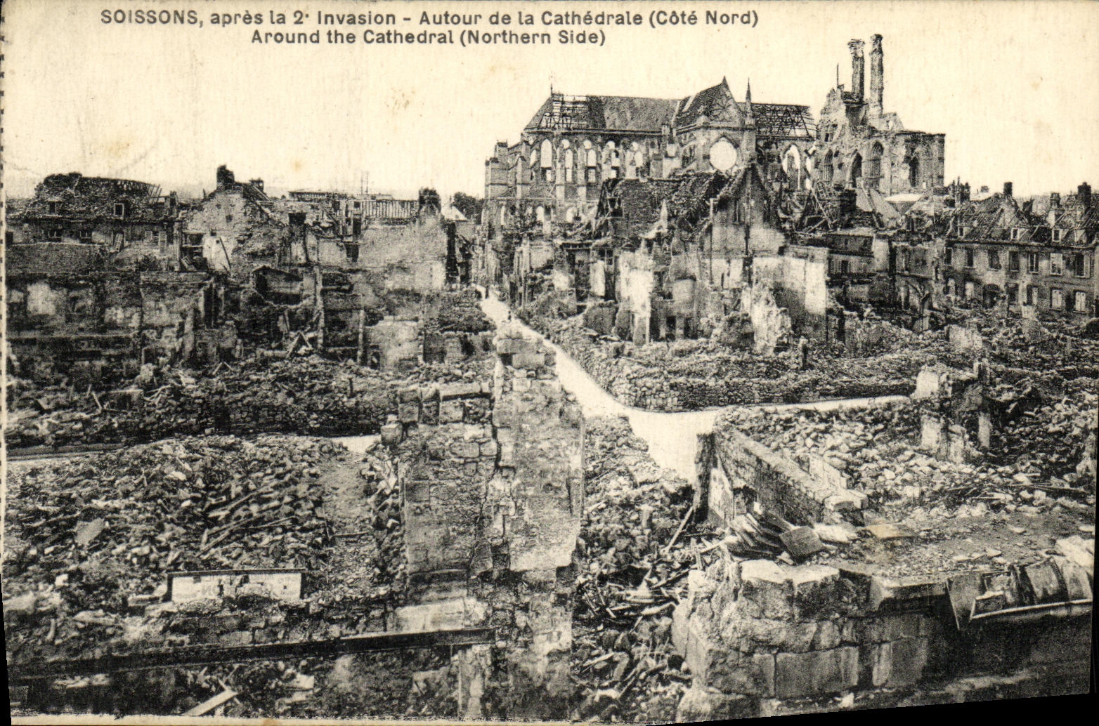 Soissons, nach der 2. Invasion — Um die Kathedrale (Nordseite)