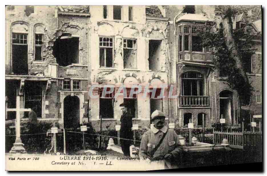 CPA Militaria Guerre Cimetiere a Nieuport