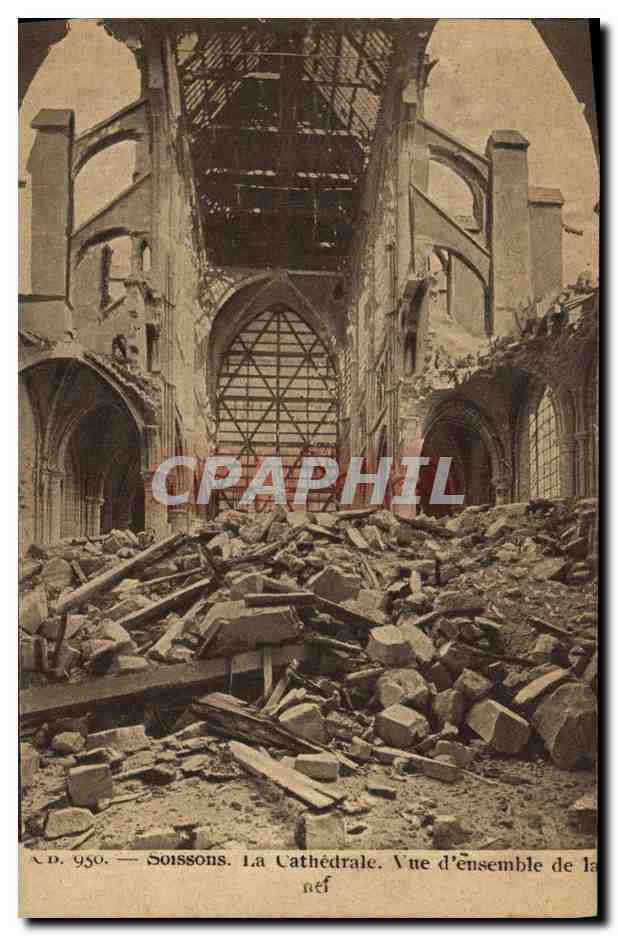 CPA Militaria Soissons La Cathedrale Vue d ensemble de la nef