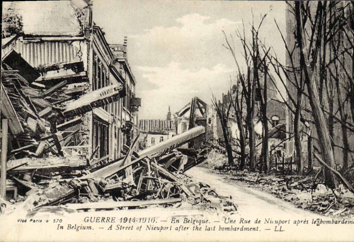 CPA Militaria Guerre Nieuport Une rue 