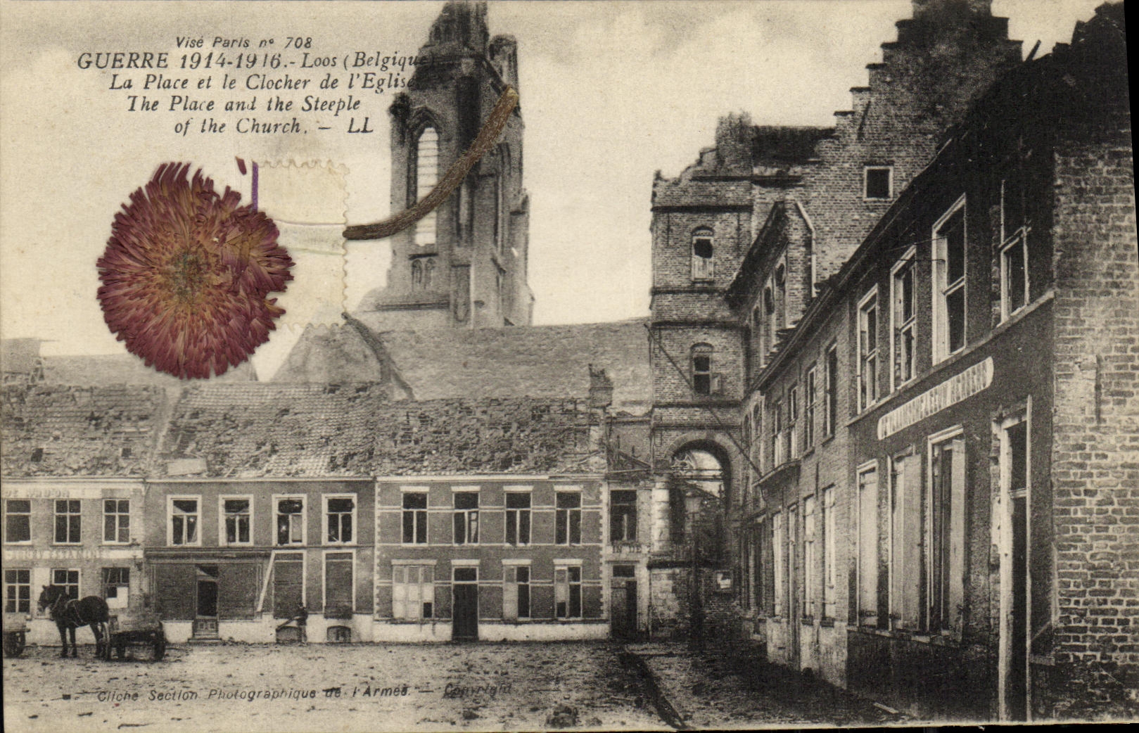 CPA Militaria Guerre Loos La place et le clocher de l eglise 
