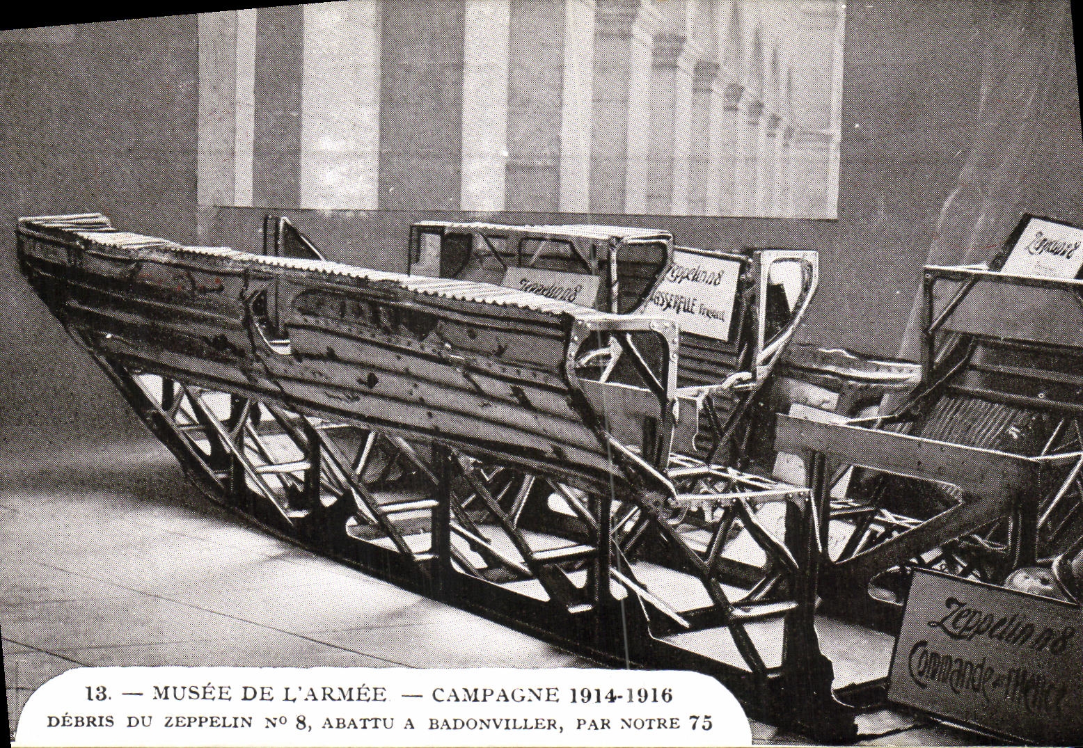 CPA Militaria Musee de L Armee Campagne 1914 1916 Debris du zeppelin numero 8 abattu a Badonviller