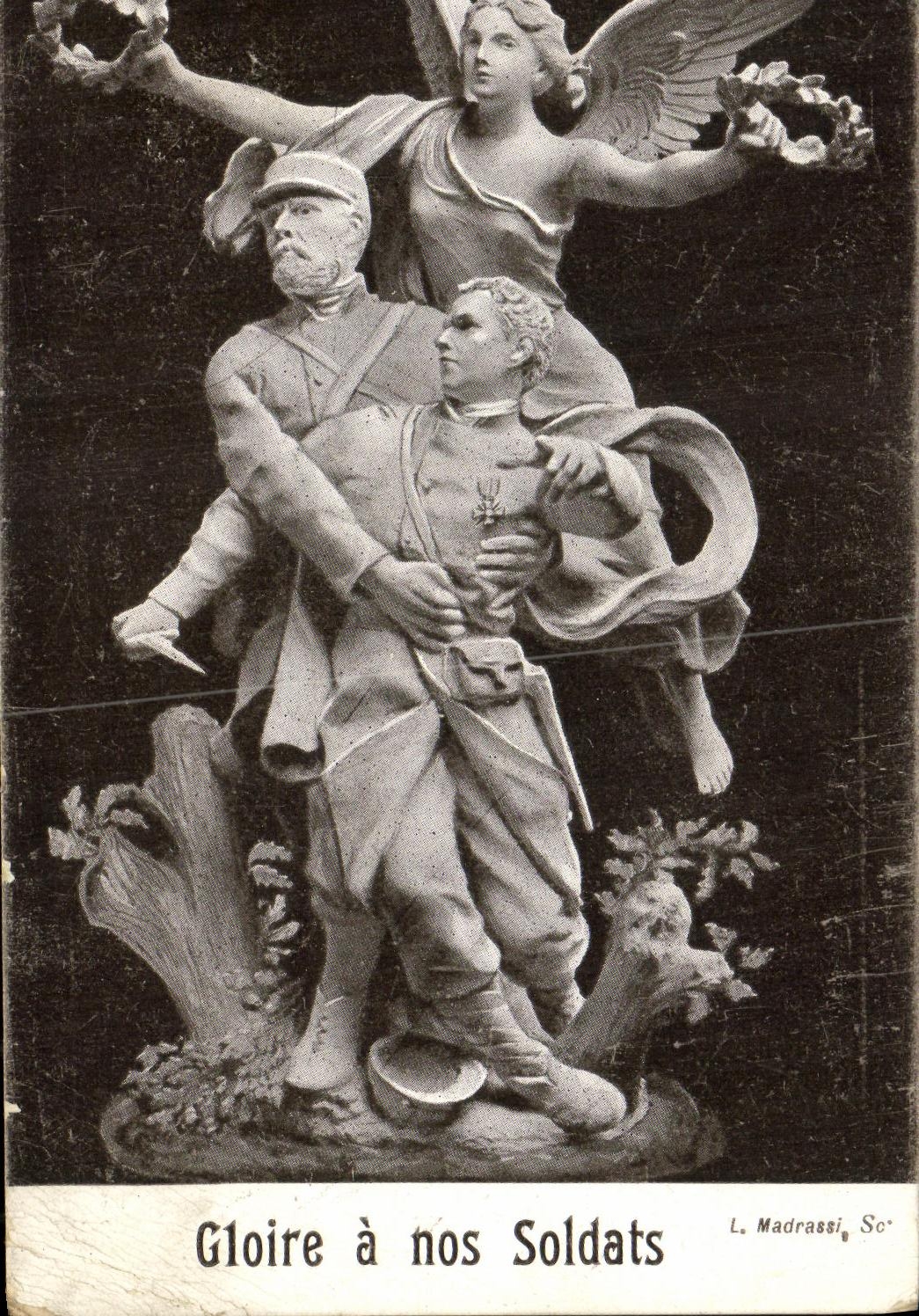 CPA Militaria Gloire a nos Soldats 