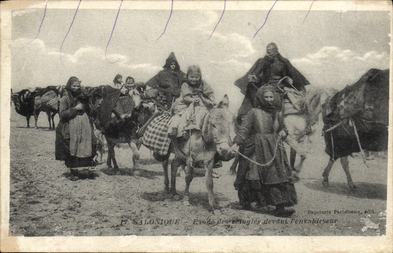 CPA Militaria Salonique Exode des refigues devant l envahisseur Ane