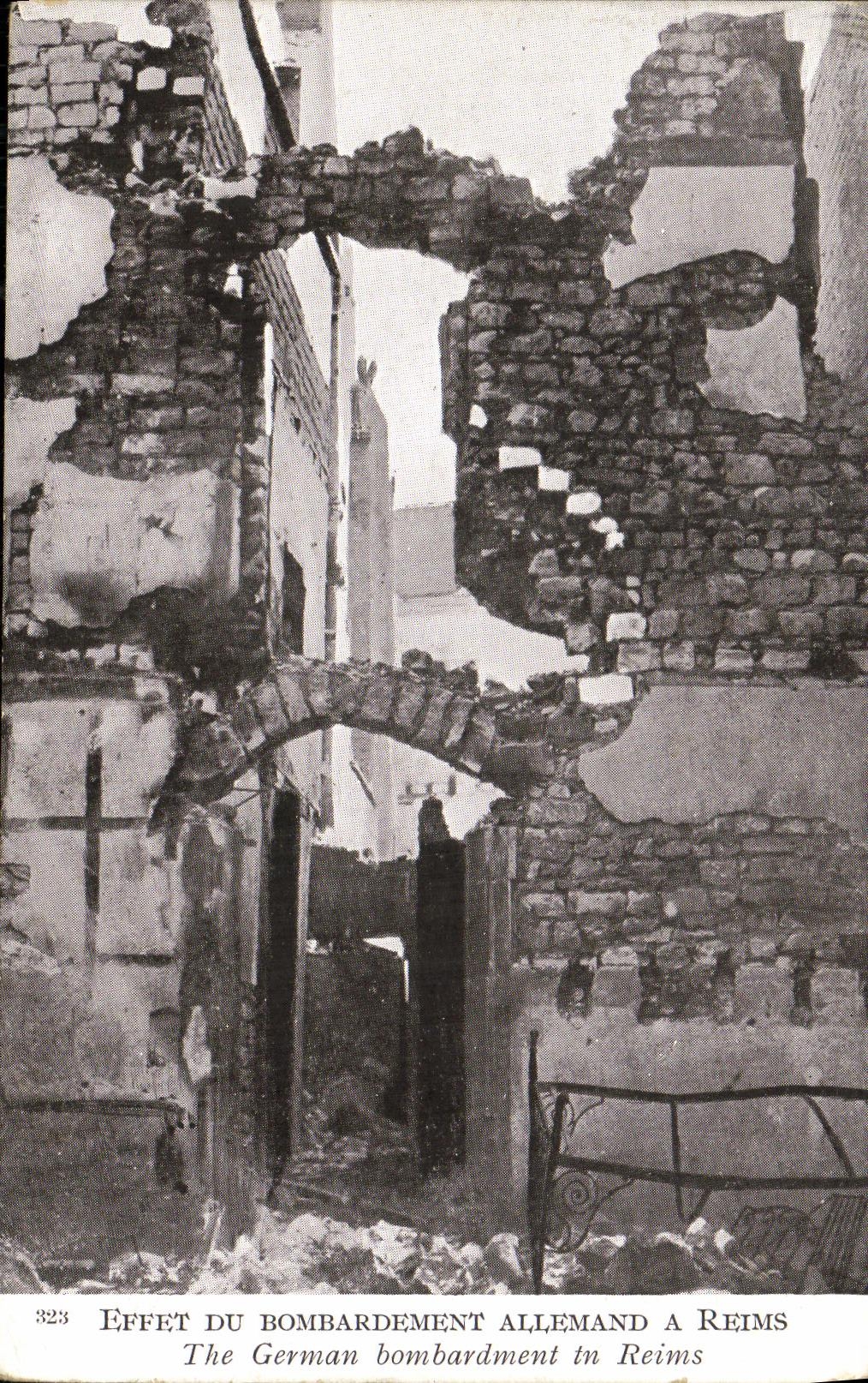 CPA Reims Dans ses Annees de Bombardements Militaria 