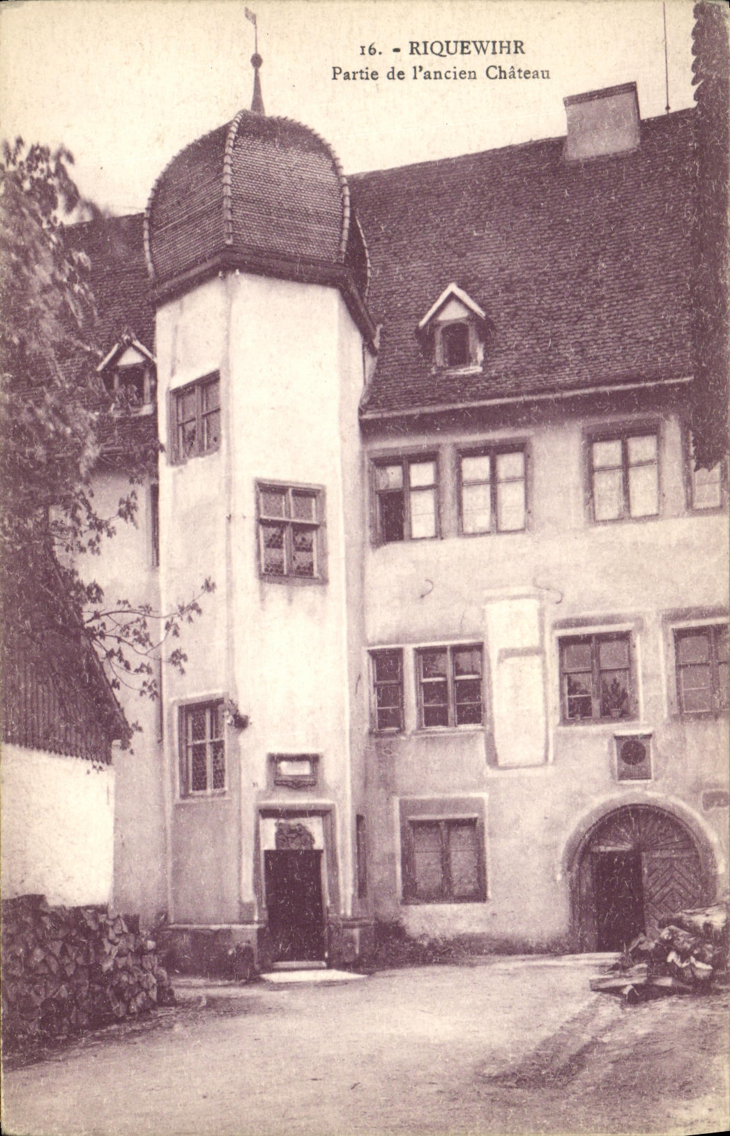 Riquewihr — Partie de l'ancien Château — Éditeur Bergeret, n°16