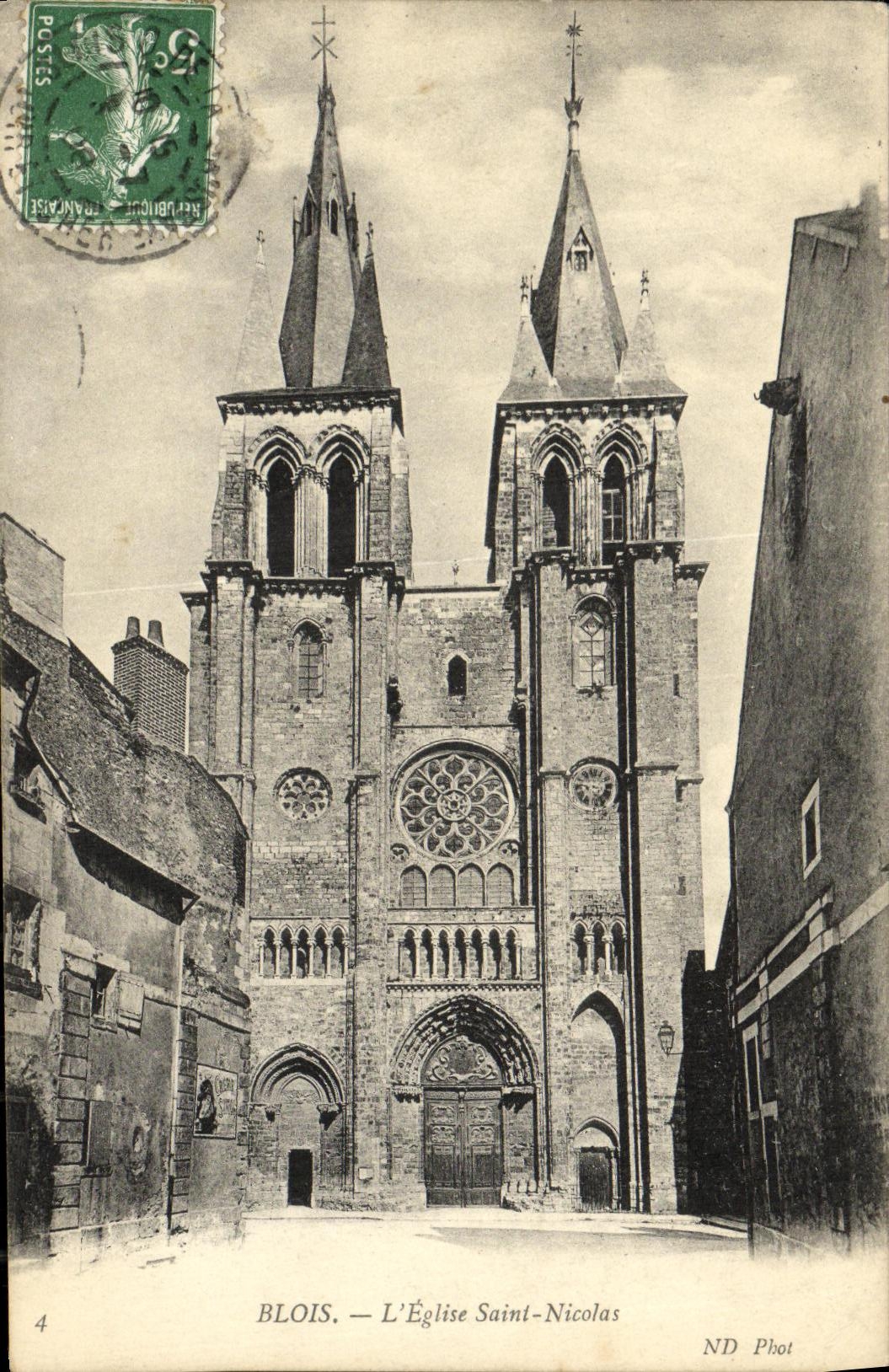 CPA Blois L Eglise Saint Nicolas