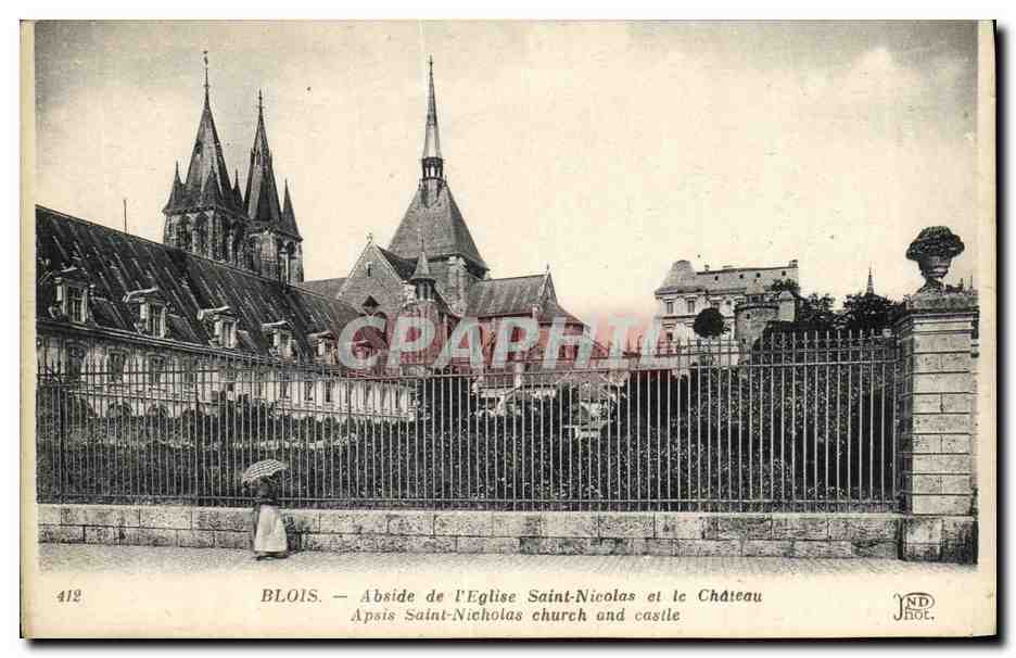 CPA Blois Abside de L Eglise Saint Nicolas et le Chateau