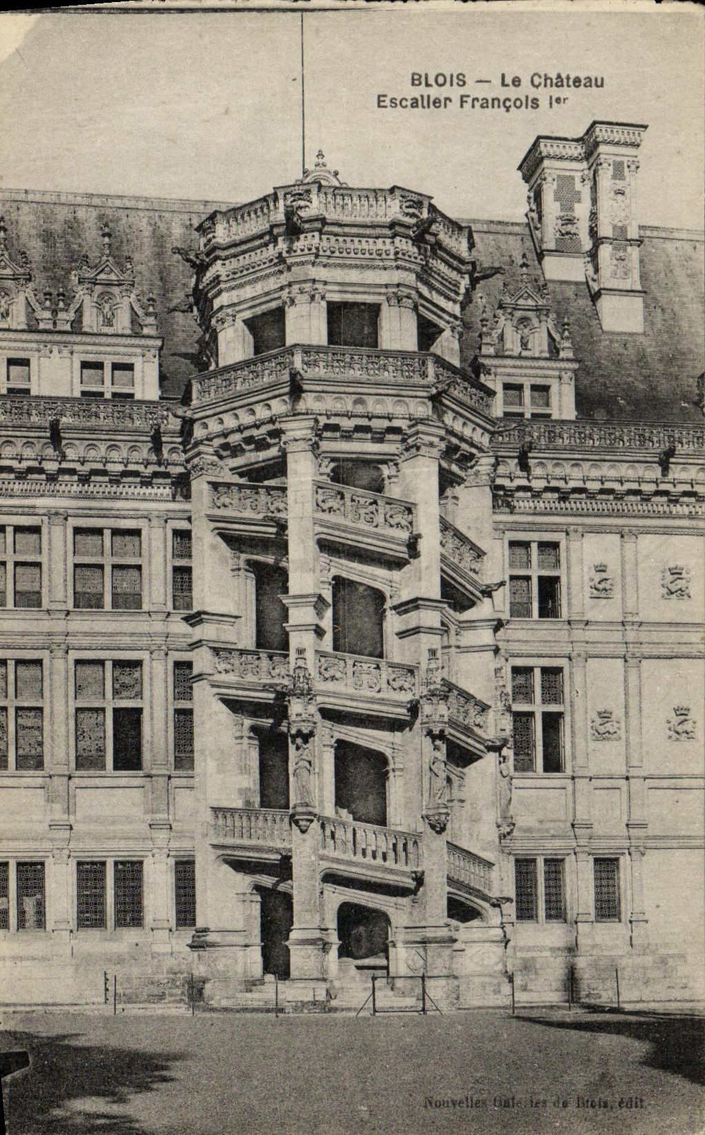 CPA Blois Le Chateau Escaller Francois 1er