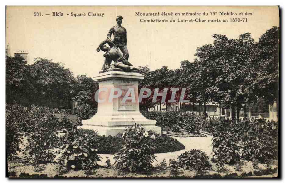 CPA Blois Square Chanzy Monument eleve a la memoire des 75eme mobiles Militaria