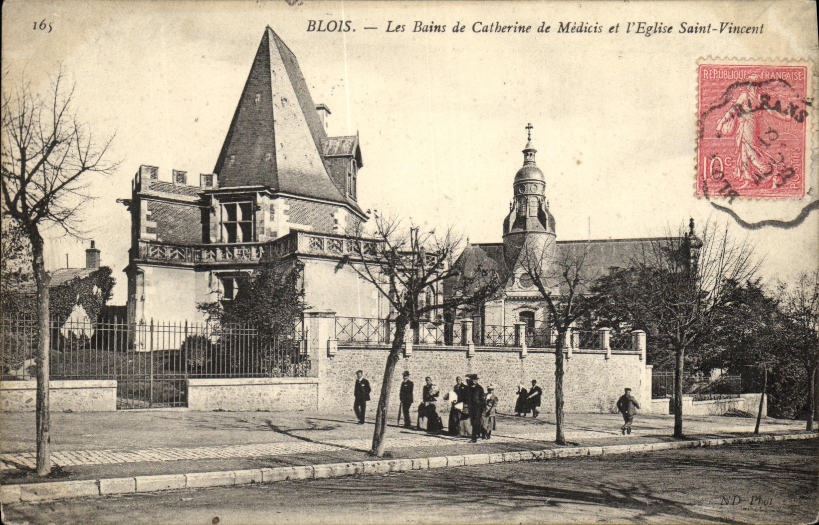 CPA Blois Les Bains de Catherine de Medicis et L Eglise