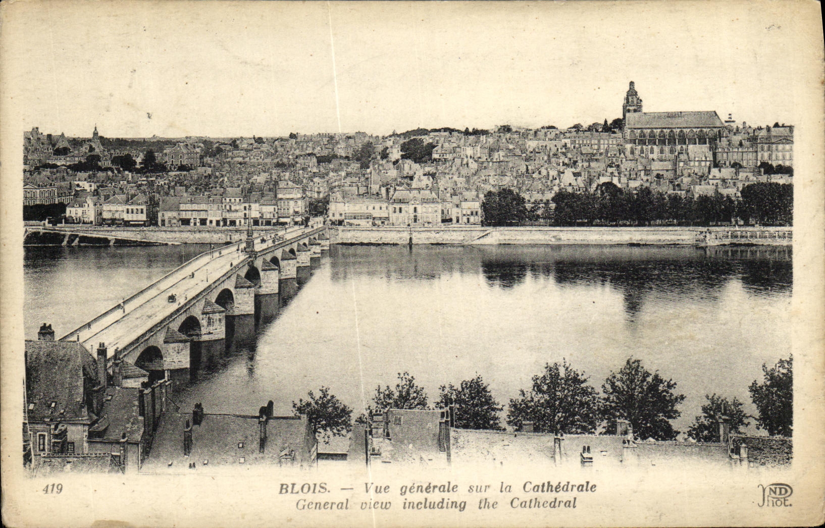 CPA Blois Vue Generale sur la Cathedrale 