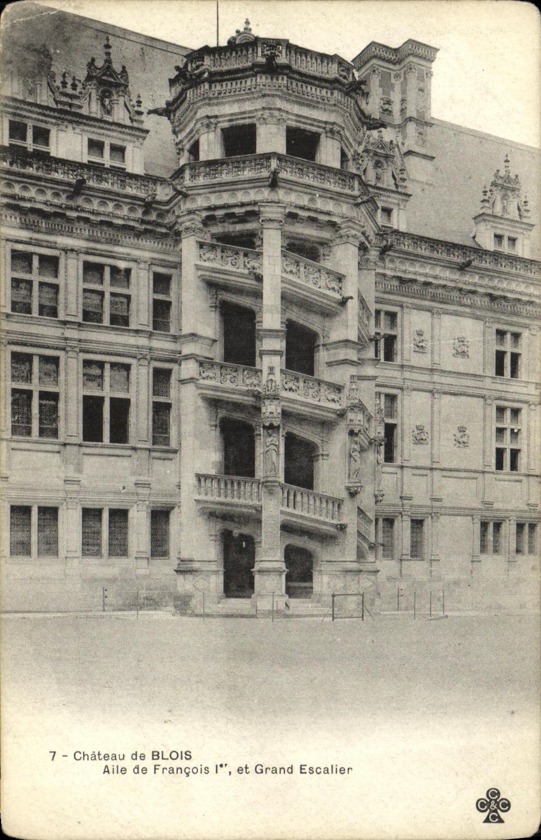 CPA Blois Chateau Aile de Francois 1er et Grand Escalier