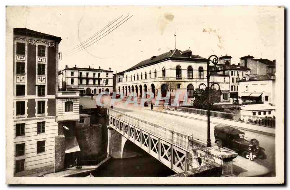 CPA Mont de Marsan Pont de la Midouze Le theatre l hotel de la ville