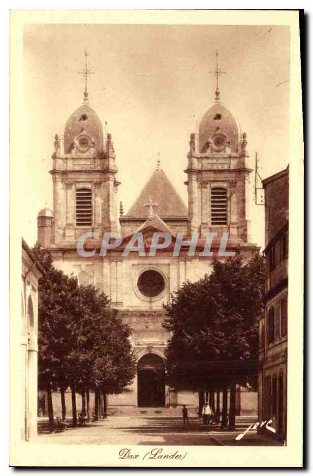 Dax (Landes) — Place des Tilleuls et la cathédrale — Édition Jové, Pau (B.P.)