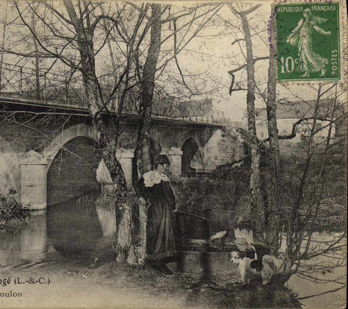 CPA Le Gue du Loir Mazange Le pont sur le Boulon Chien