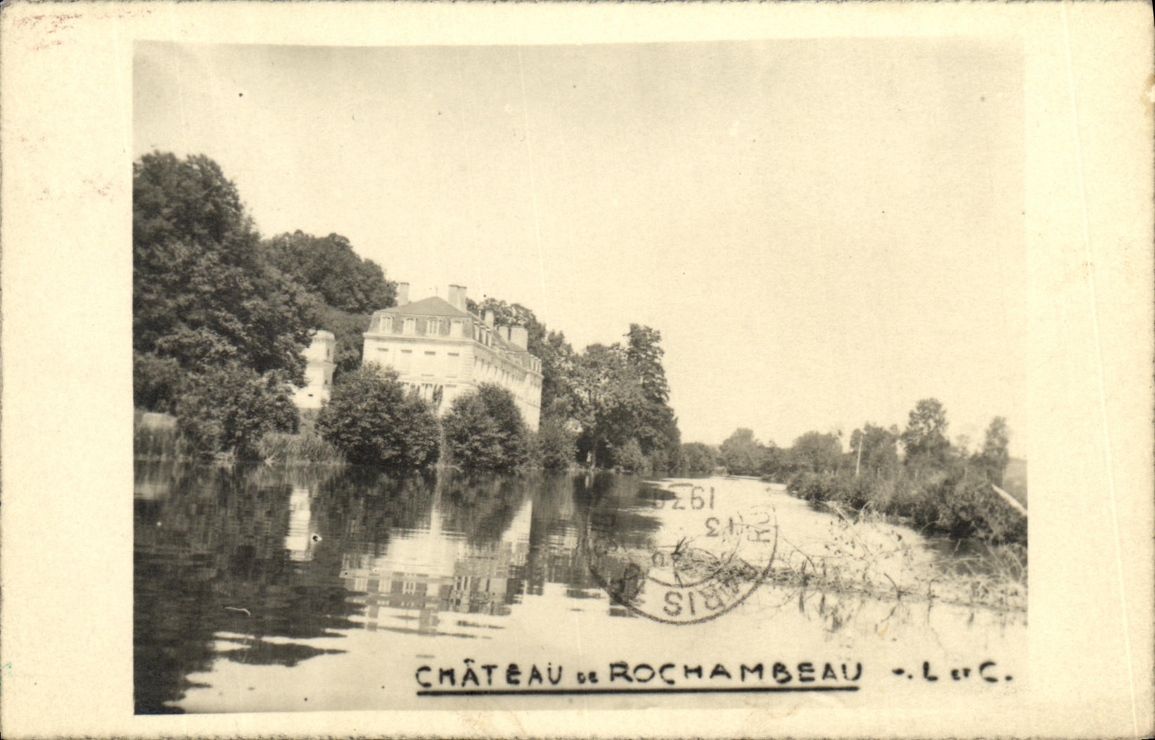 Château de Rochambeau — vue sur le lac — L. C. éditeur