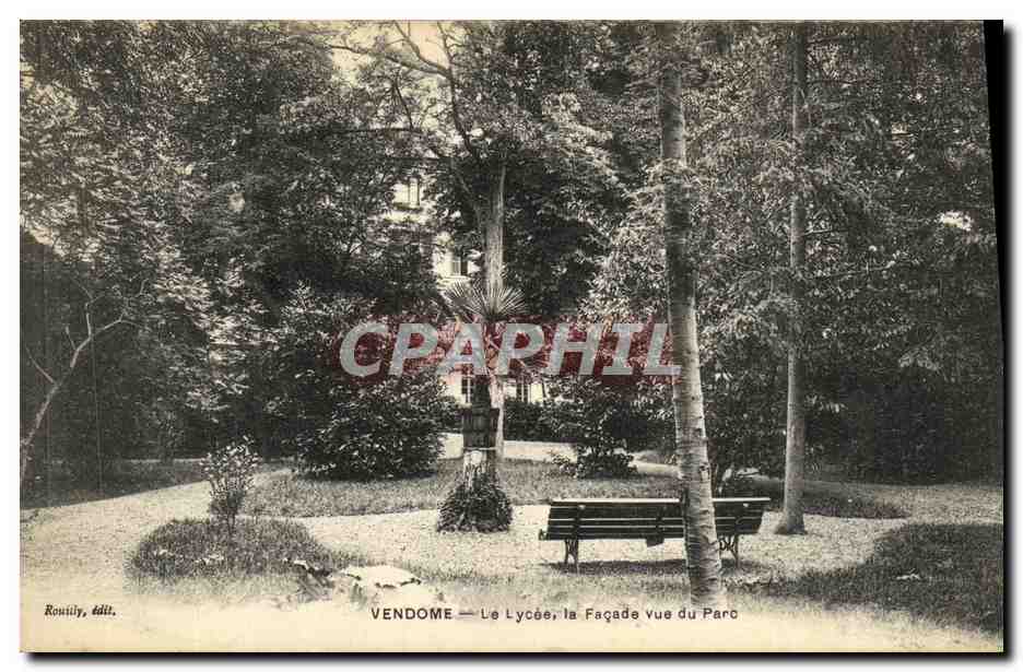 CPA Vendome Le Lycee la Facade vue du Parc