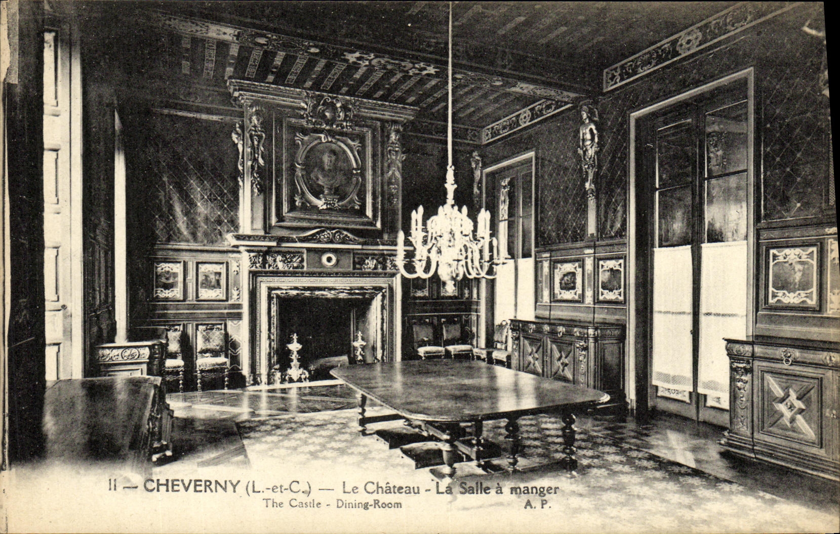 Cheverny (Loir-et-Cher) — Le Château — La Salle à manger — A.P.
