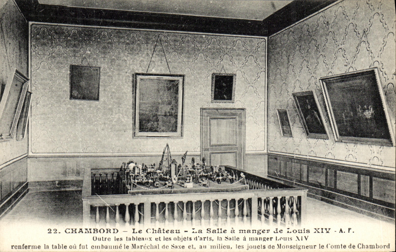 CPA Chambord Le Chateau La Salle a manger de Louis XIV 