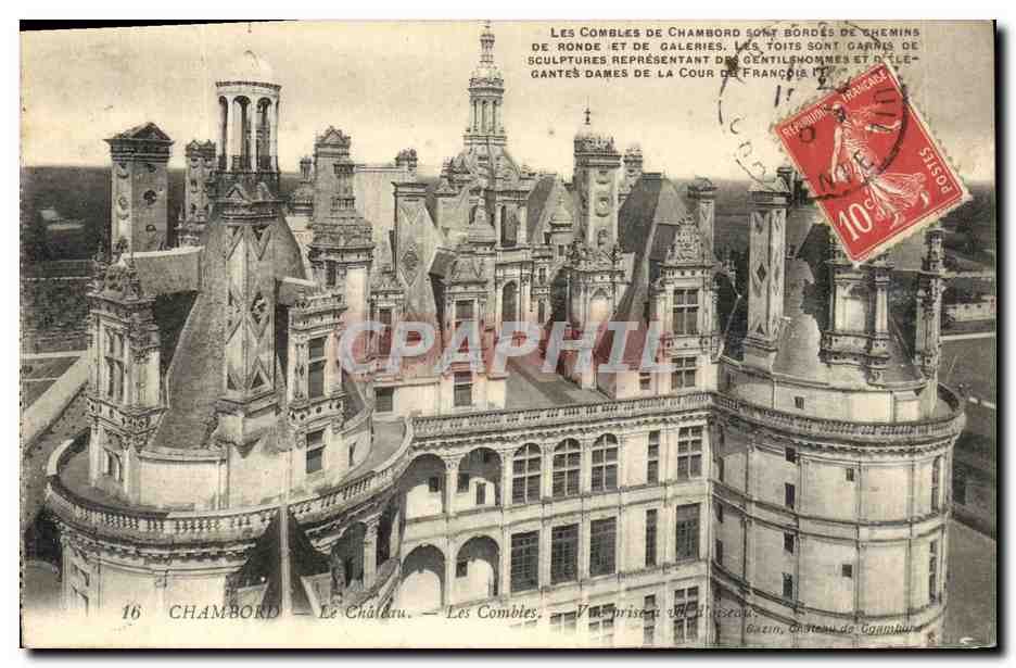 CPA Les Combles de Chambord sont bordes de chemins de ronde et de galeries
