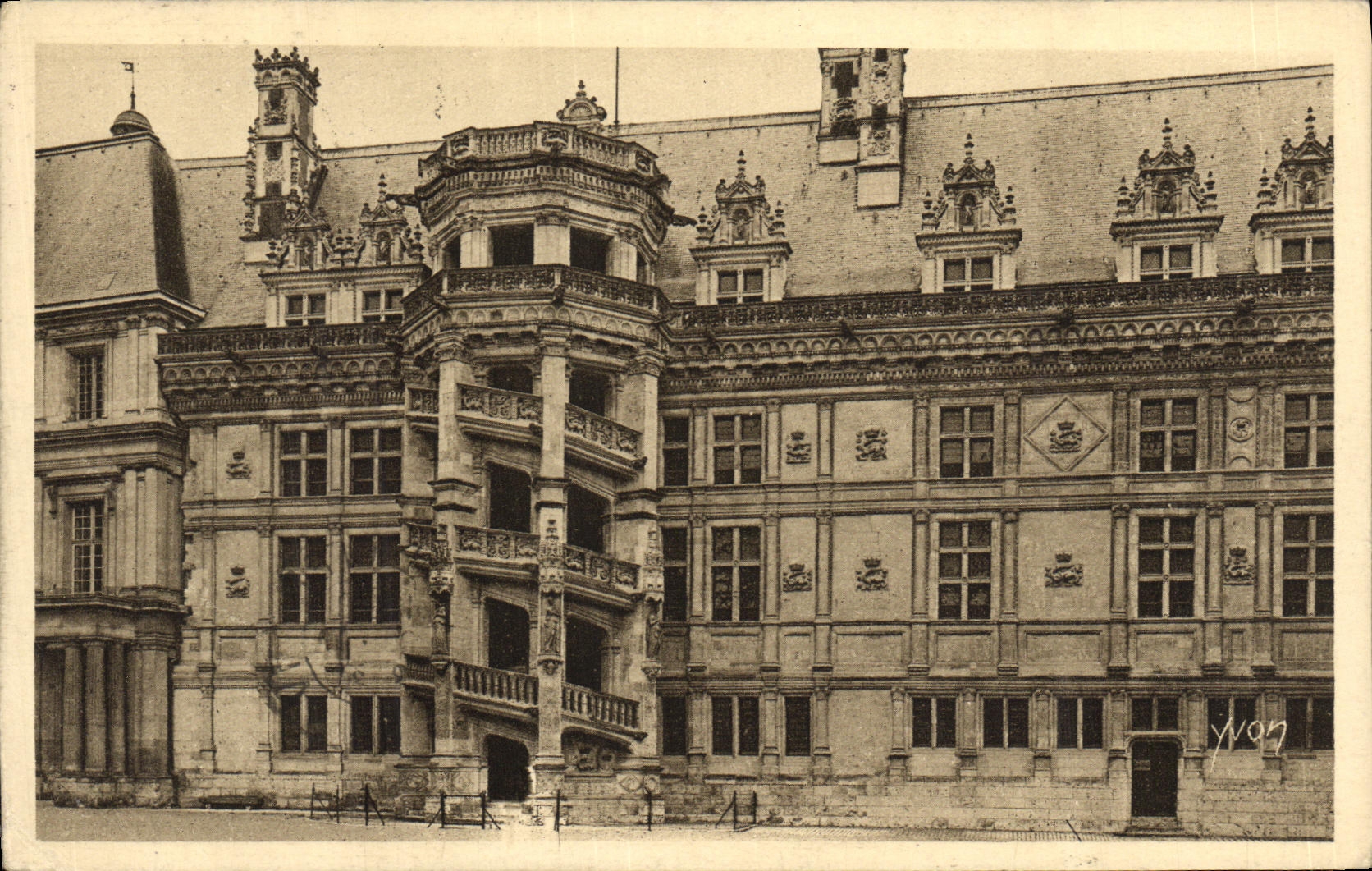CPA Blois Le Chateau Escalier Francois 1er