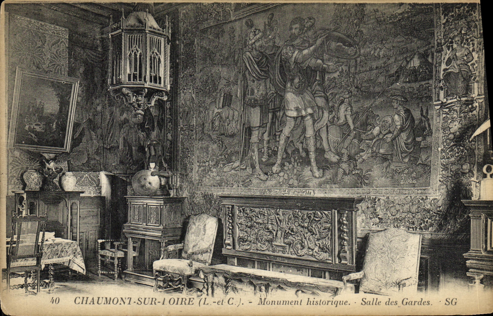 Chaumont-sur-Oire (L.-et C.) — Salle des Gardes — Monument historique