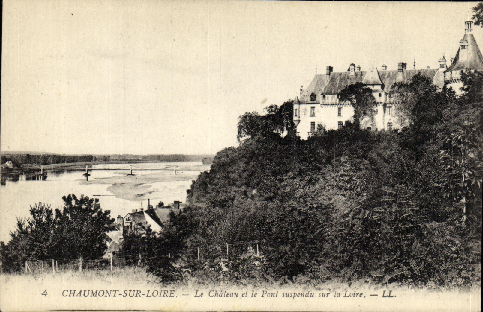 Chaumont-sur-Loire — Le Château et le Pont suspendu sur la Loire — LL.