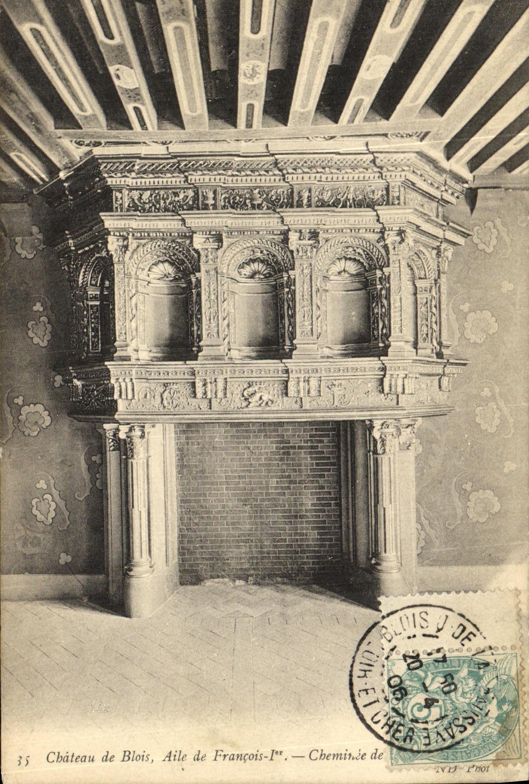 Château de Blois, Aile de François-Ier — Cheminée de style Renaissance