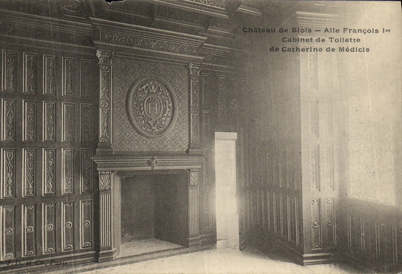 CPA Chateau de Blois Alle Francois l et Cablnet de Tolletre de Catherine de Medicis