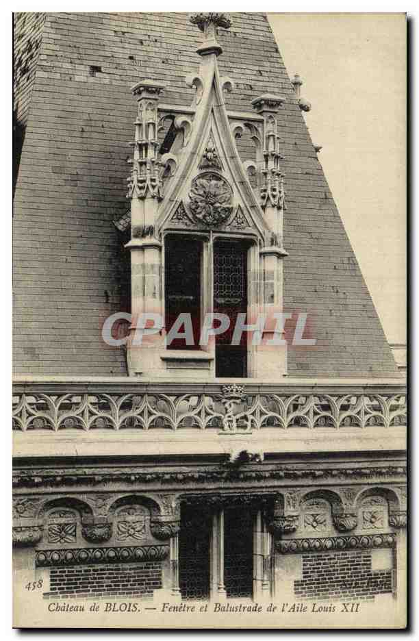 Château de BLOIS — Fenêtre et Balustrade de l'Aile Louis XII