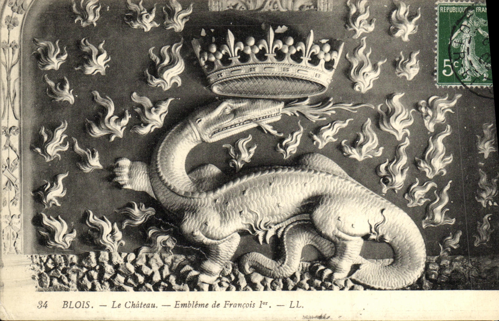 CPA Chateau de Blois Embleme de Francois 1er Salamandre