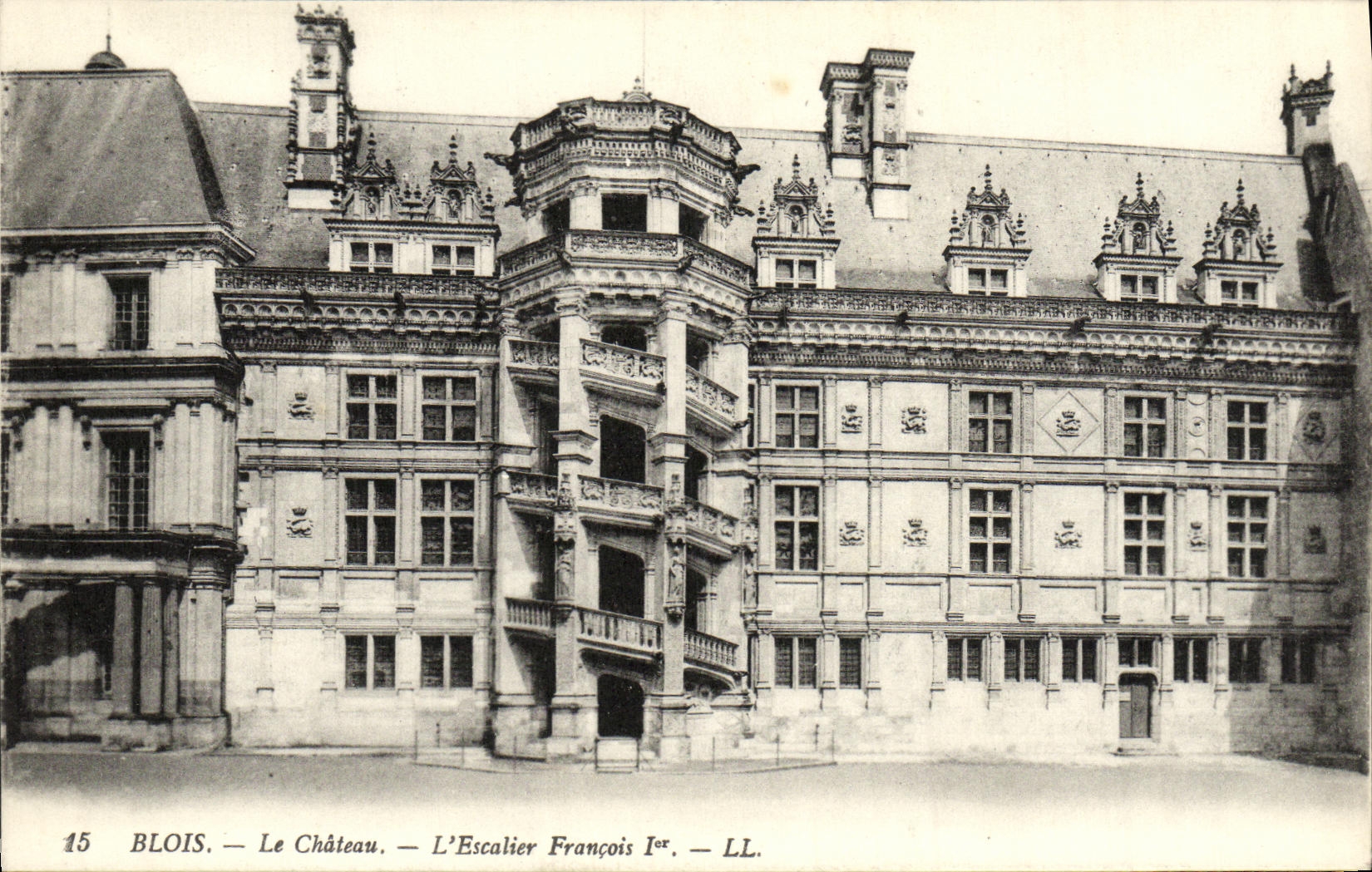 CPA Chateau de Blois L Escalier Francois 1er